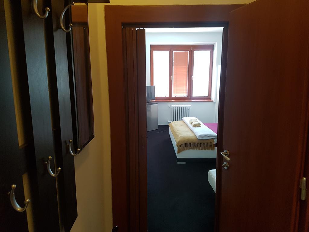 Hotel Koruna Roznov pod Radhostem Exterior photo
